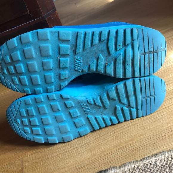 NIKE Air Max - Picture 3 of 4